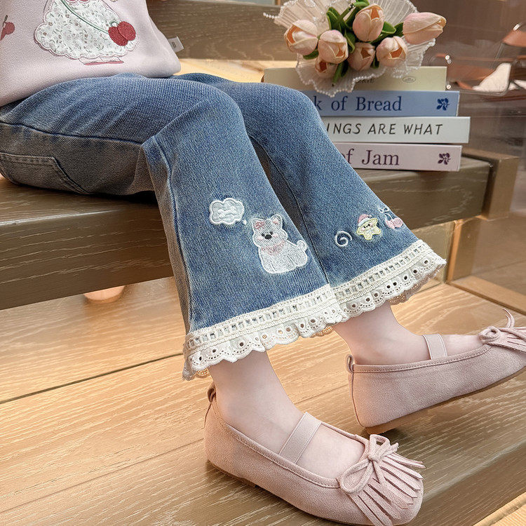 女童牛仔裤春秋2026新款小童春季花边韩版洋气春装女宝宝微喇裤子