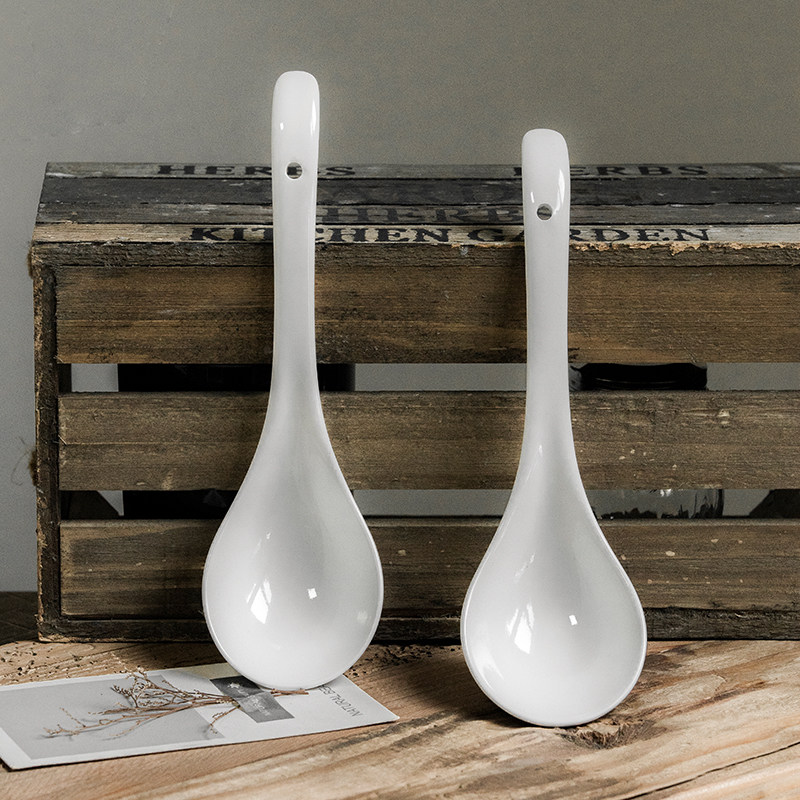 一个简约好用陶瓷长柄大汤勺