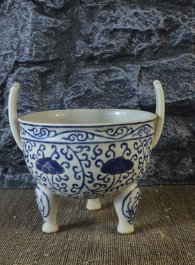 复古做旧风成化白地灵芝纹香炉