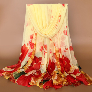 网红鳄鱼皱丝巾百搭米黄色大纱巾冬季洋气中老年围巾春秋长款披肩