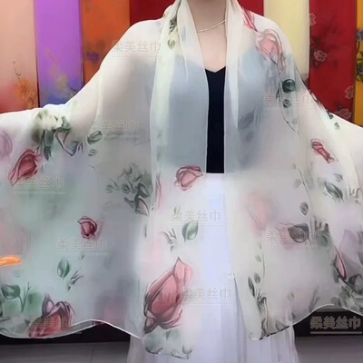 2024时尚秋冬新款鳄鱼皱围巾女保暖白色爱情玫瑰丝巾洋气披肩纱巾