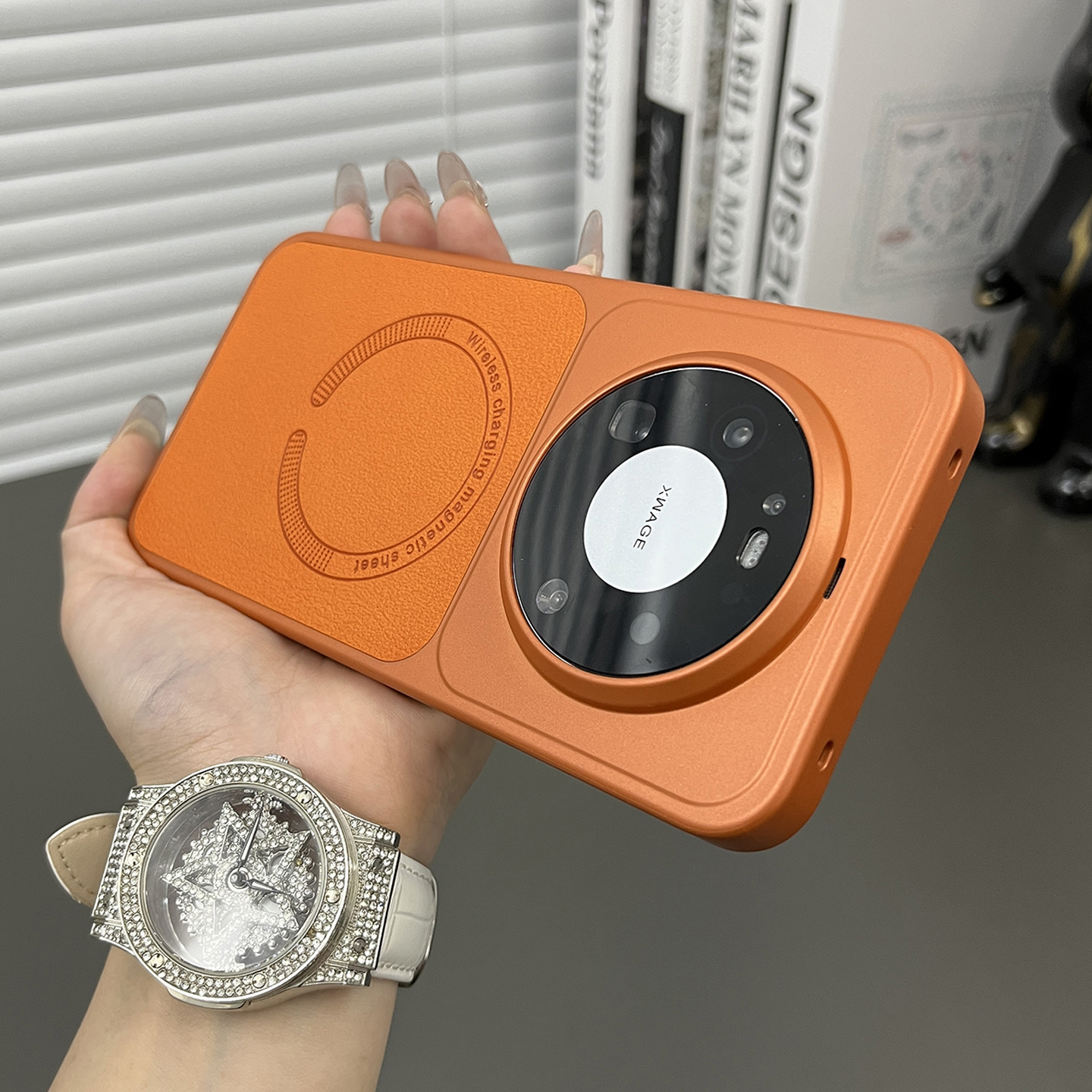 适用于华为mate80pro磁吸手机壳