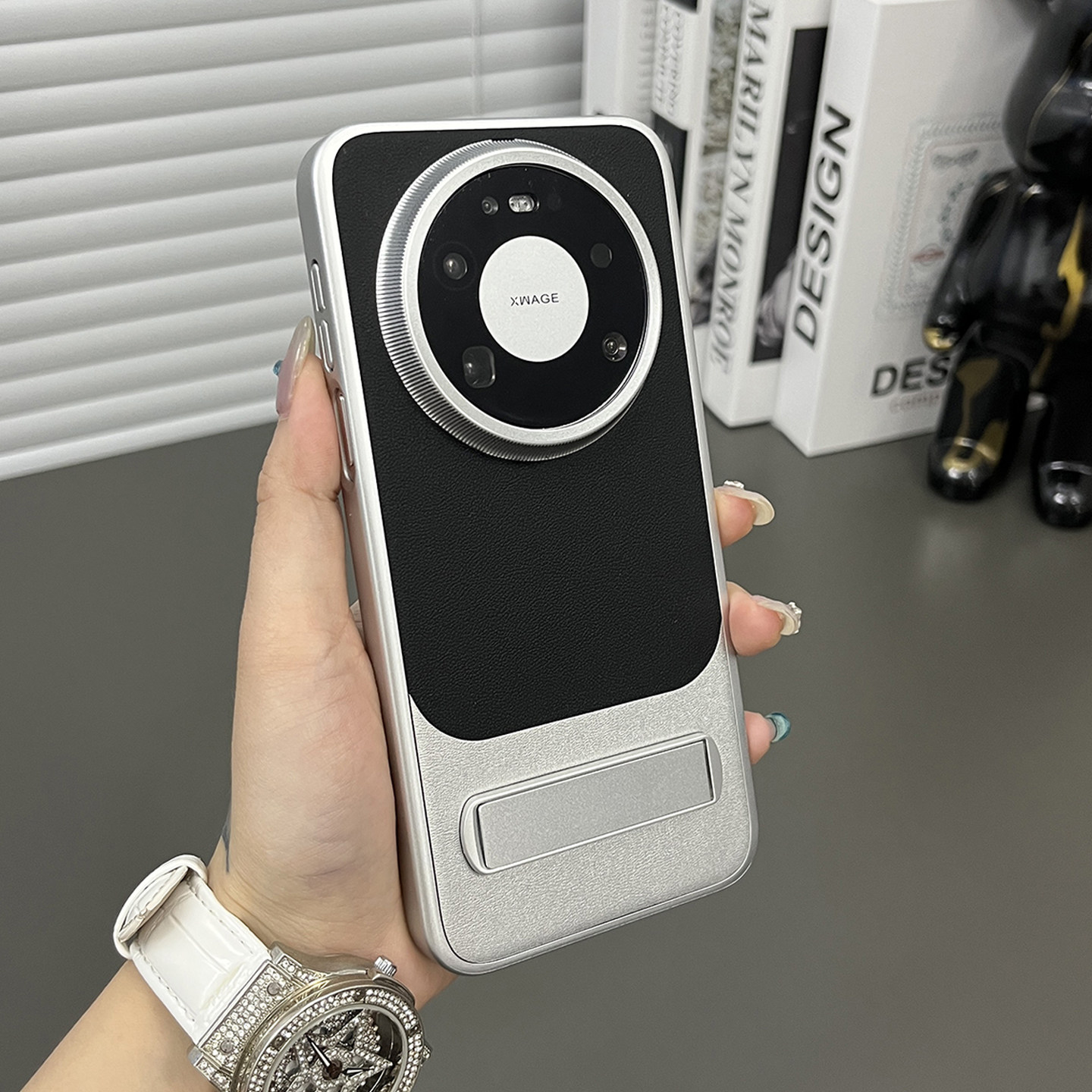 适用华为mate80promax支架手机壳图片