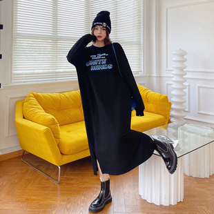 胖mm大码秋冬穿搭2025新款韩版卫衣长裙开叉圆领连衣裙女加绒加厚