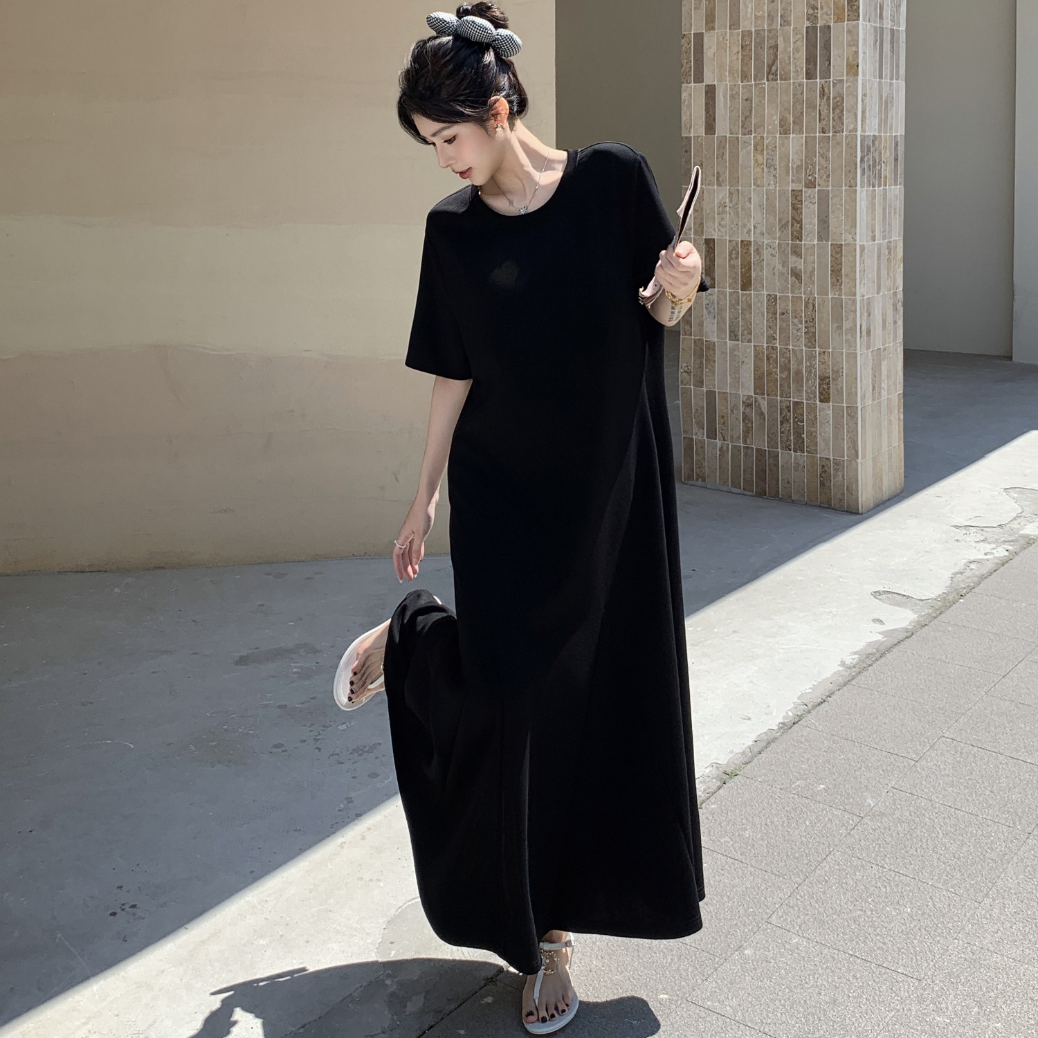 不显怀洋气孕妇装2026新款连衣裙子孕期漂亮夏季大码夏装衣服黑色