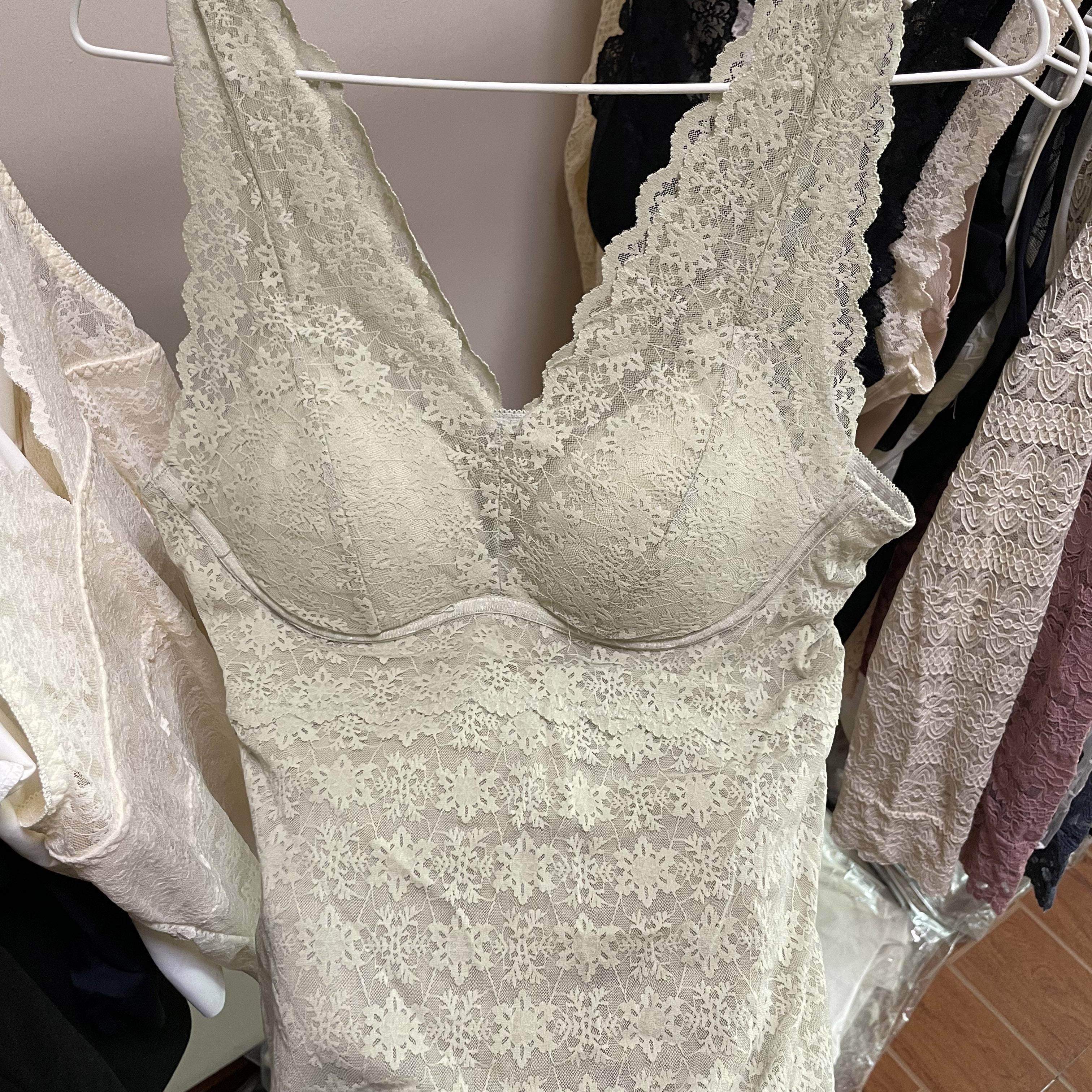 乳胶胸垫薄款蕾丝美背内层网纱吊带无钢圈文胸背心一体式内衣女士