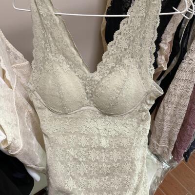 乳胶胸垫薄款蕾丝美背内层网纱吊带无钢圈文胸背心一体式内衣女士