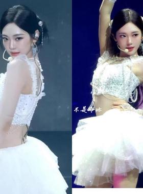 宁艺卓同款现代女电音节打歌服白色仙气舞蹈舞台装珍珠亮片演出服