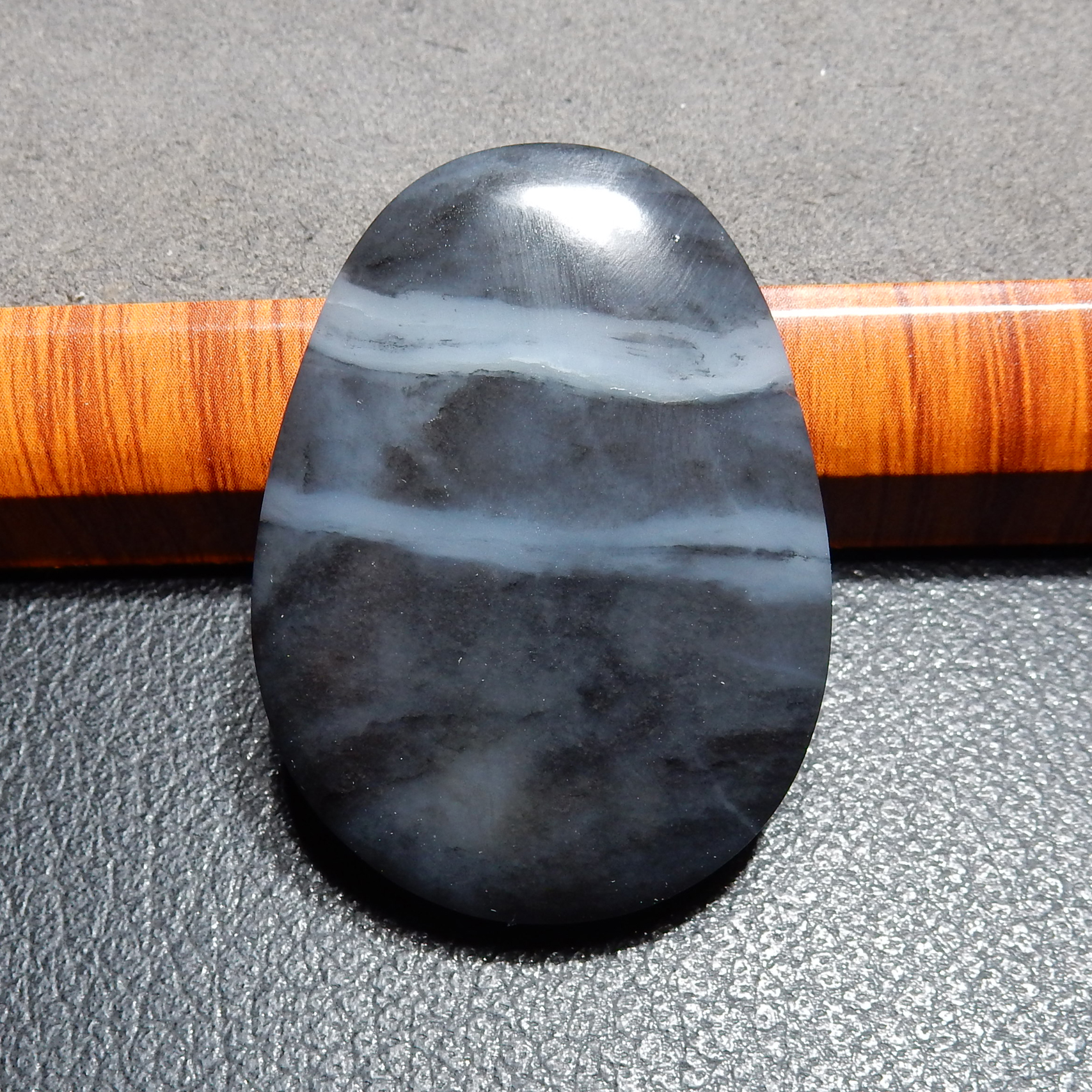 方言和田玉新疆精品特色一线天羊脂白玉底青花籽料平安玉牌吊坠h2