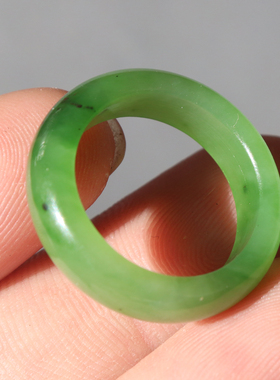 方言和田玉苹果绿碧玉百搭戒指