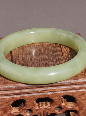 和田玉新疆油润高脂青黄口料手镯