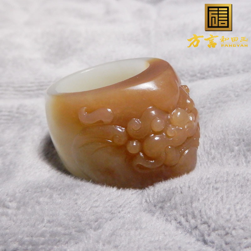 珍品级新疆且末金山矿老熟黄金糖羊脂白玉兽面守护扳指22mm戒指R3