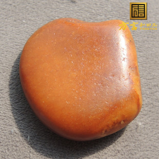 方言和田玉收藏珍品黄金黄色牌型有干僵根细腻原石籽料精品吊坠R