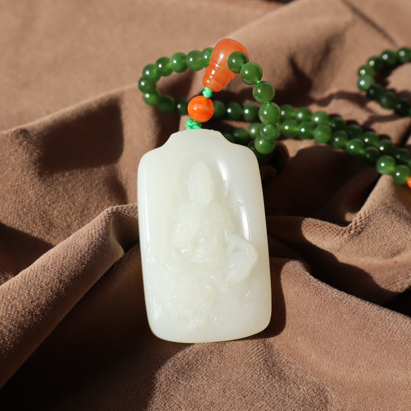 新疆95于田料白玉油膏料观音挂件