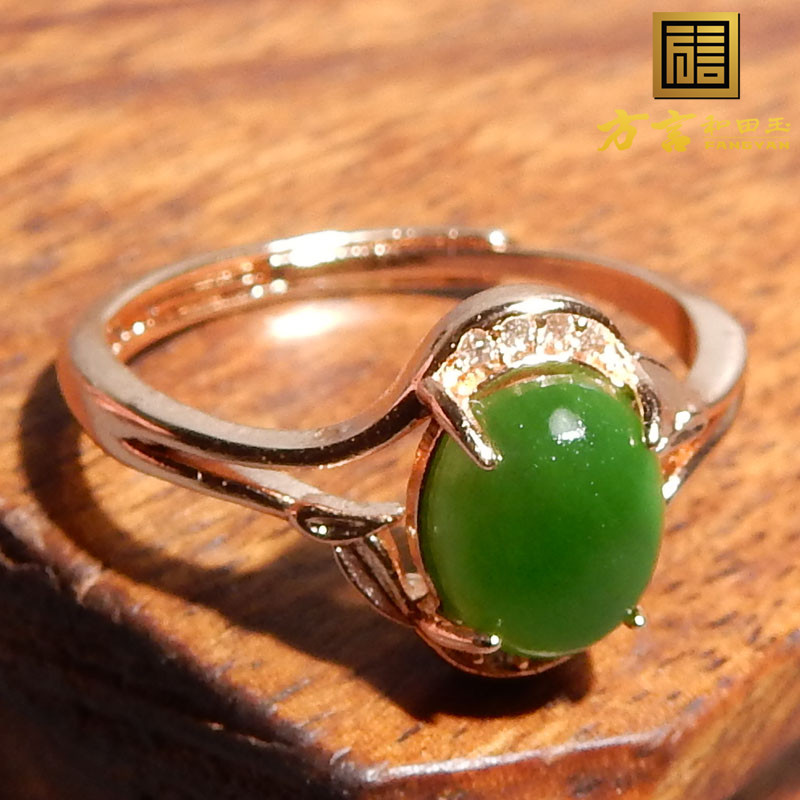 方言女和田玉碧玉戒指