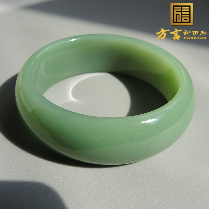 方言和田玉俄料精品碧玉青翠阳绿