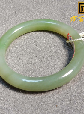 震惊方言和田玉青海老坑料冰底温润细腻晴水色带翠色卡56mm手镯s2