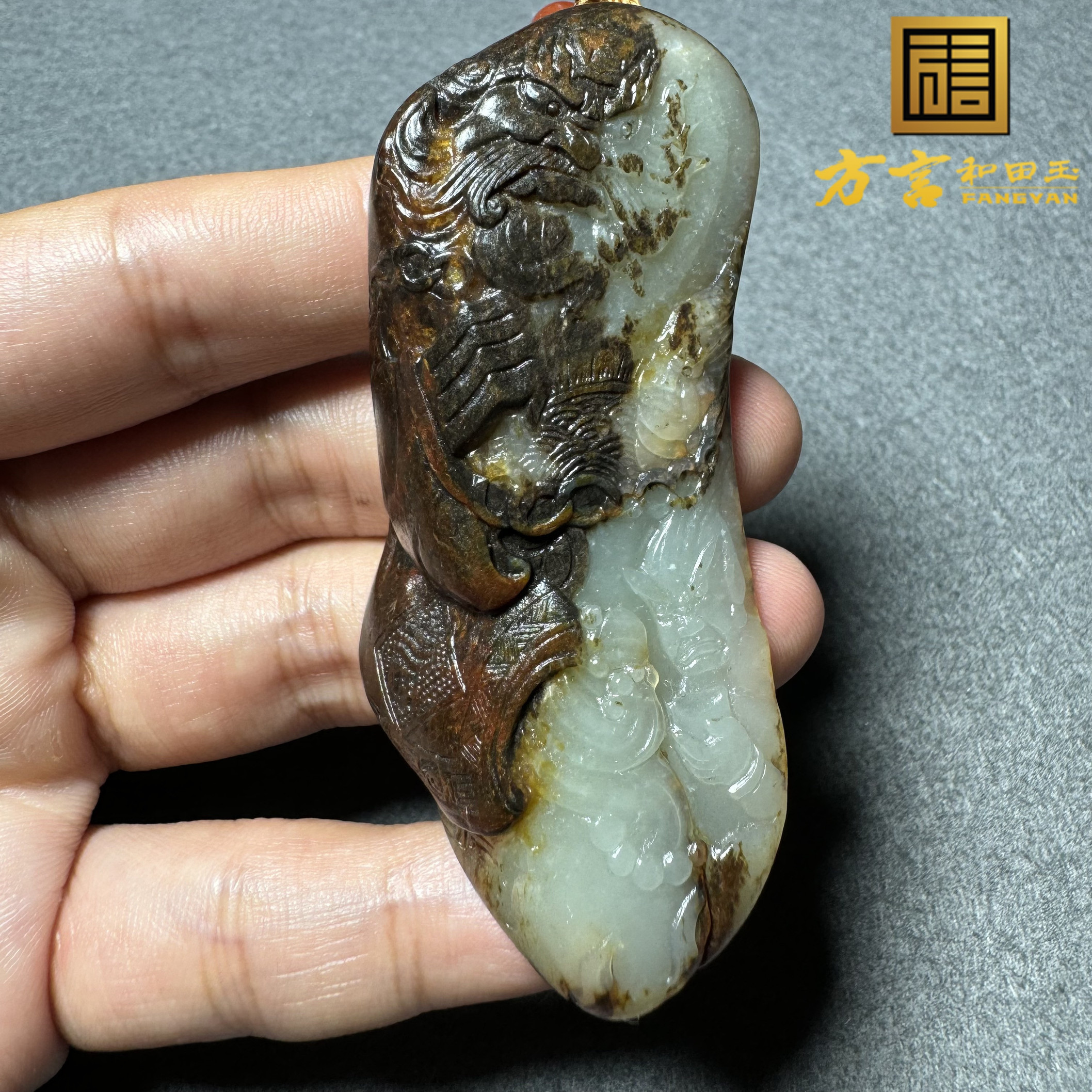 方言新疆和田玉籽料老熟黑油皮白玉独籽俏色巧雕钟馗把件吊坠S