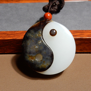 收藏级方言和田玉俄籽料黑油皮黑白分明羊脂白玉八卦吊坠挂件h2