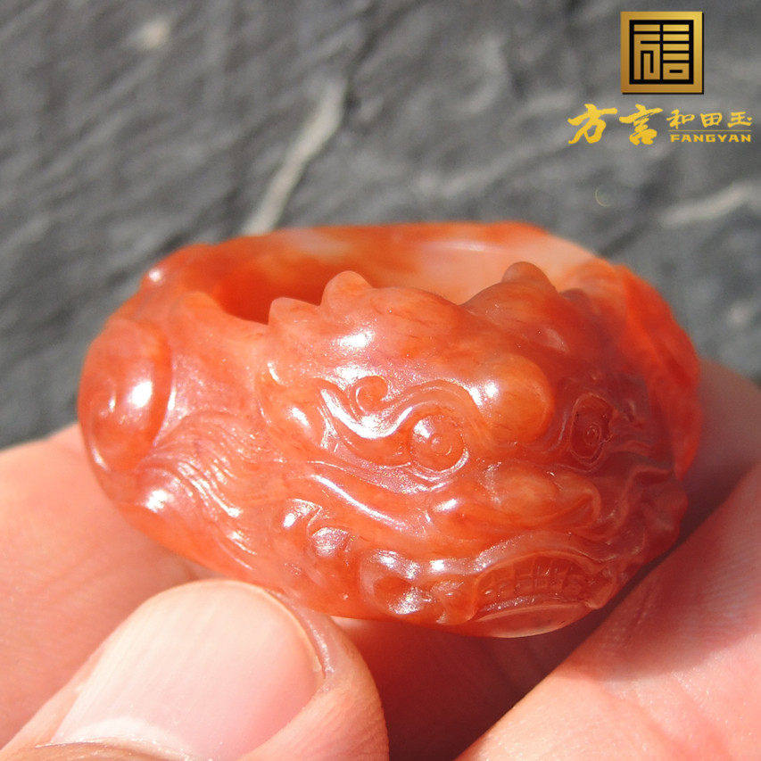 方言镇店之宝珍品罕见老熟如酥一眼真鸽血色红玉龙小扳指大戒指R