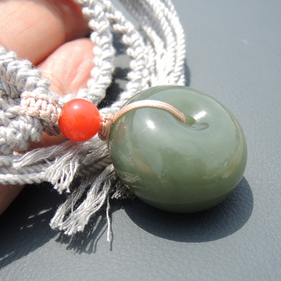 蓝色基调青白玉山料轮胎大平安扣