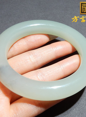 震惊方言和田玉精品特色青海料冰润晴水色内径56mm正装手镯子A5