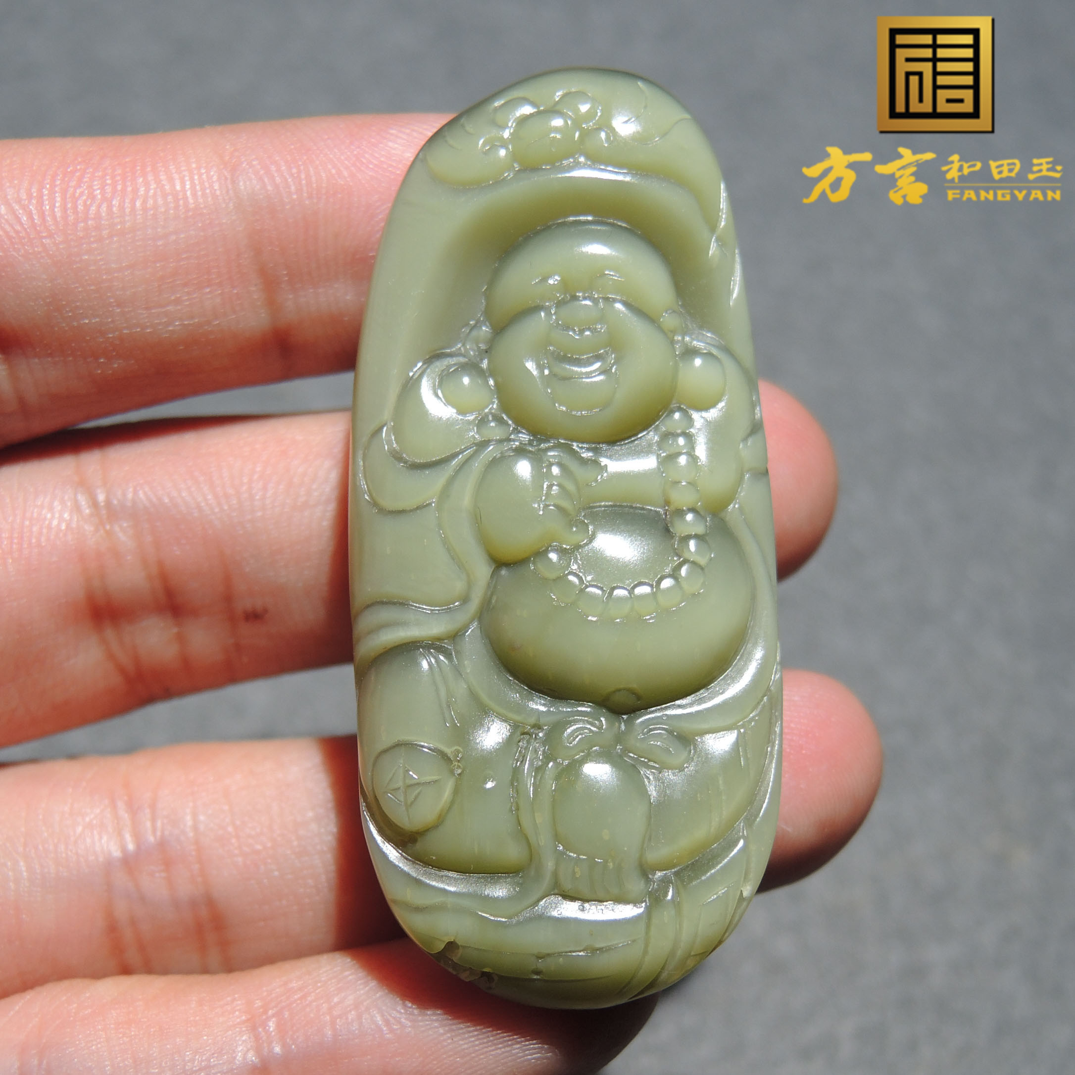 巨放漏方言和田玉俄罗斯特色老坑料粉绿碧玉黄金猫眼佛公吊坠S6