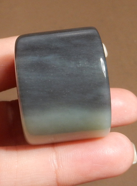 精品方言和田玉特色新疆黑白分明聚墨青花籽料半山水卡21mm戒指R5