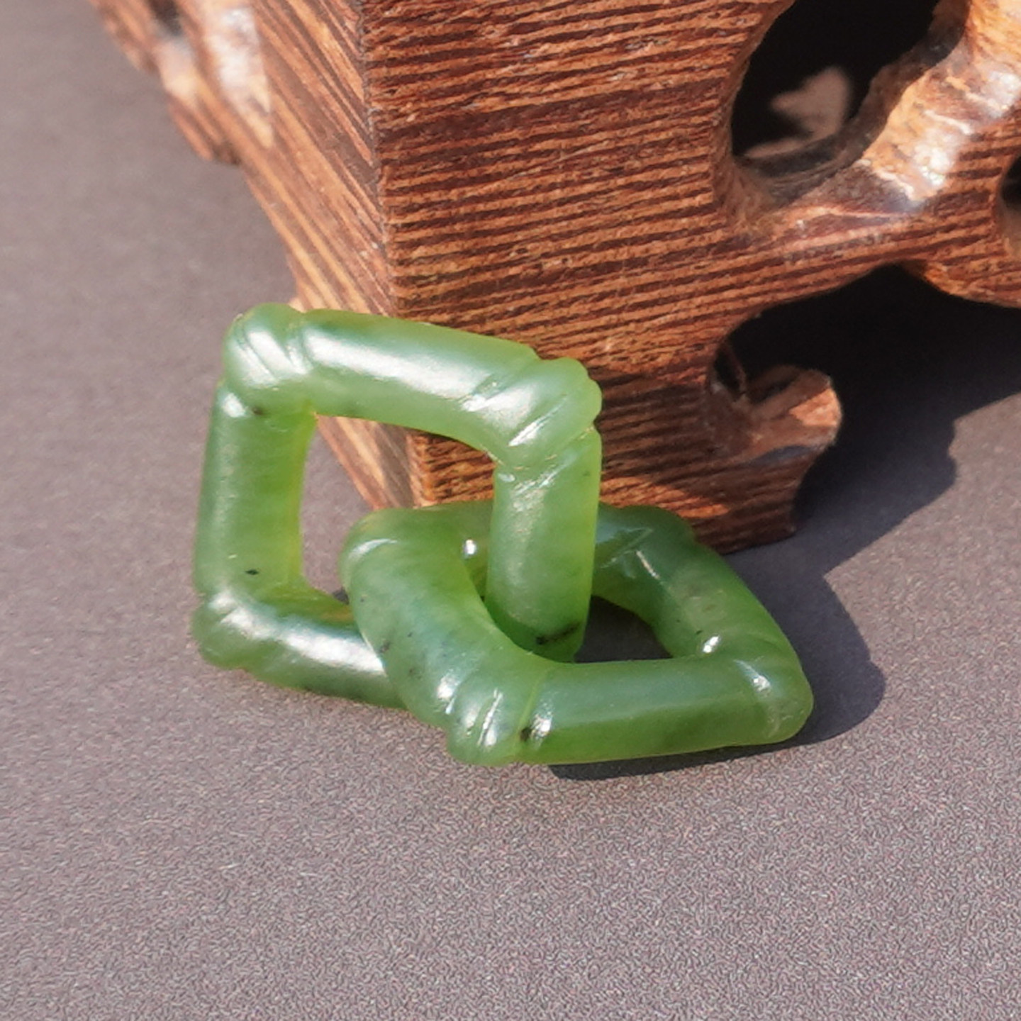 亏麻方言和田玉放漏特色俄料细润阳绿碧玉环环相扣吊坠挂件耳钉A6