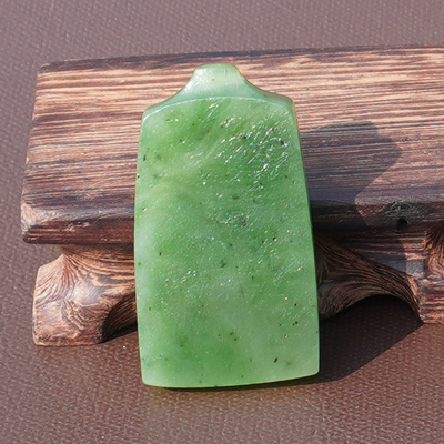 方言和田玉新疆阳绿碧玉籽料吊坠