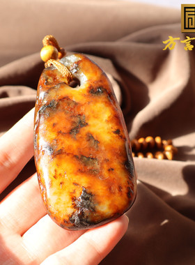 白玉籽料红金皮油润高脂原石把件
