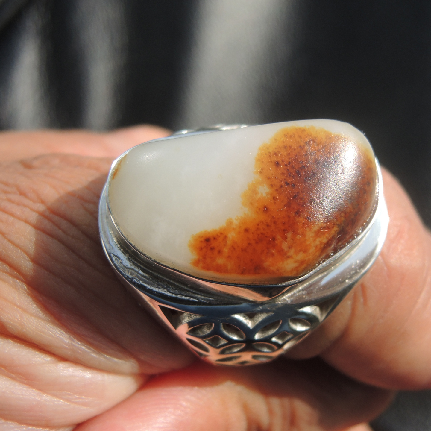 银镶玉籽料画面玉豪华扳指戒指