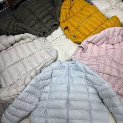 爆款圆领排骨羽绒服女极简风外套