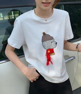 全棉常规短袖T恤~带围巾的小狗印花正肩显瘦上衣!