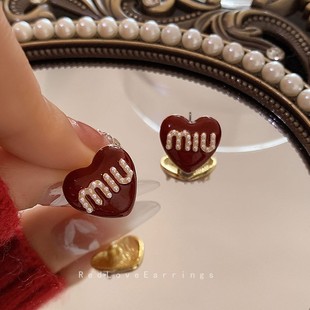 耳饰女 小众设计感气质耳环网红爆款 红色新款 爱心耳钉喜庆字母爆款