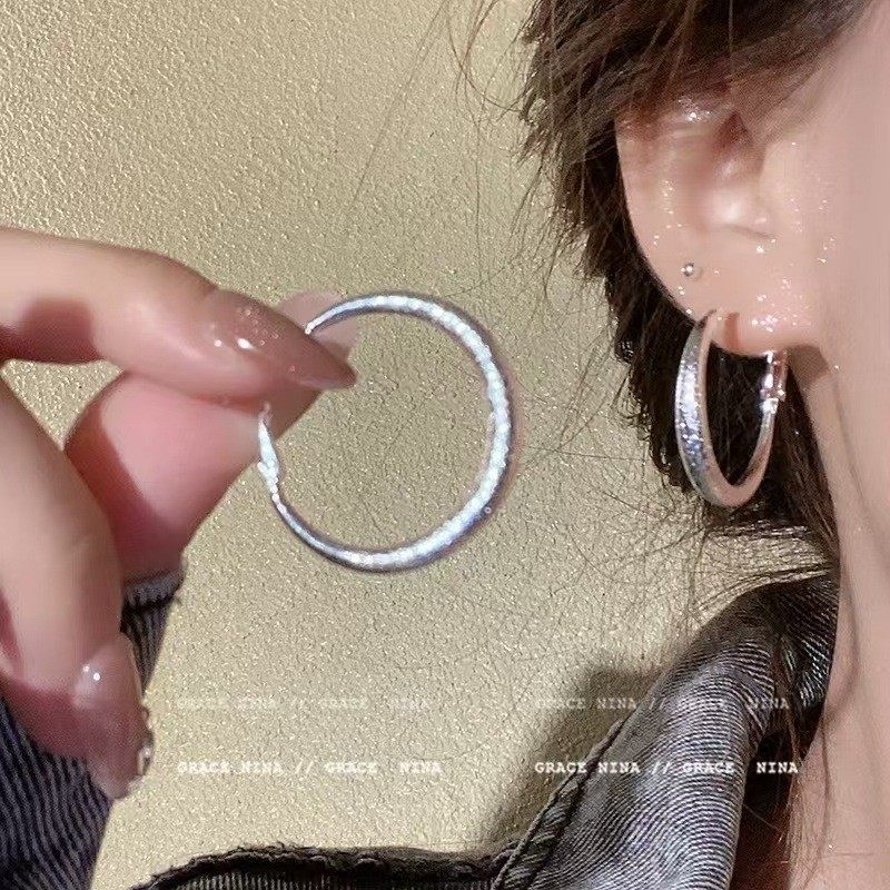 法式高级感磨砂圆圈耳钉女轻奢时尚高级感耳环小众设计百搭耳饰品