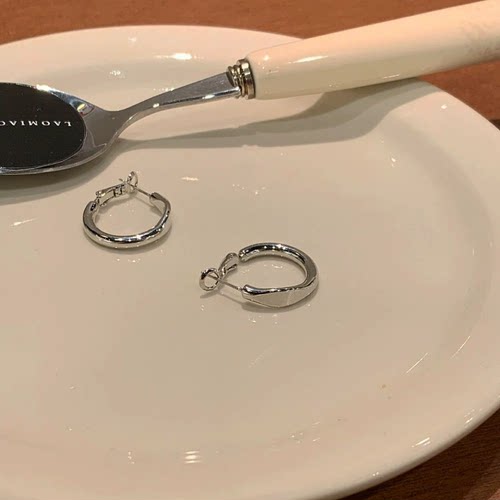 设计感独特高级耳扣时尚