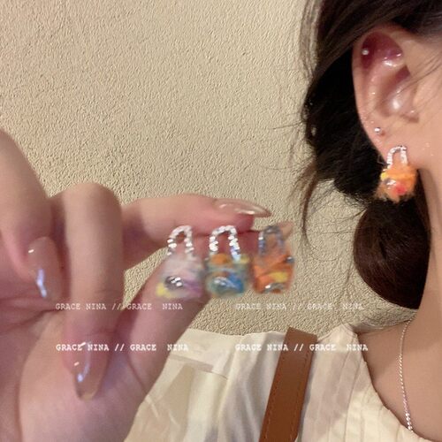 秋冬缠绕毛线耳钉新款2025爆款