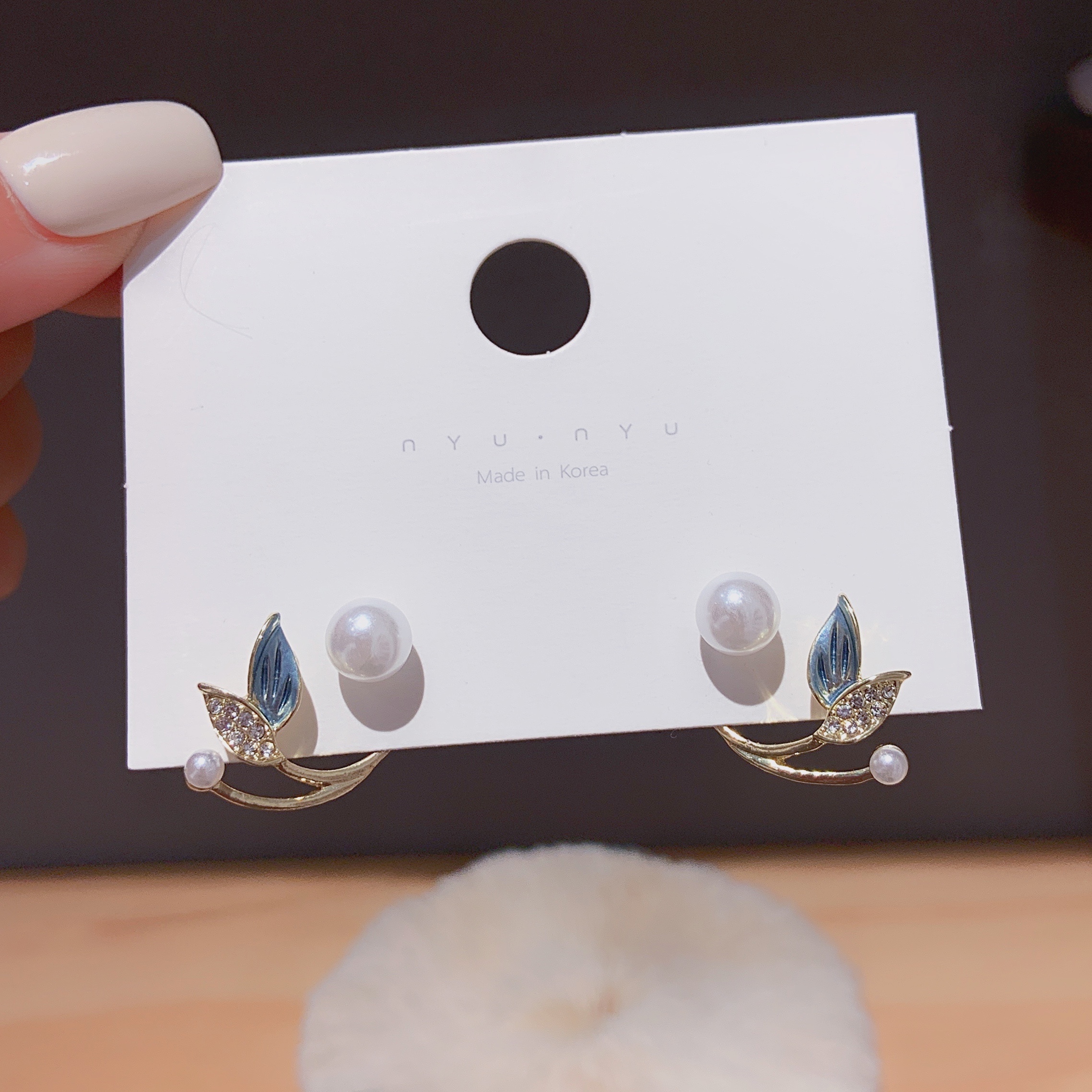 S925银针小众设计感鱼尾珍珠耳钉