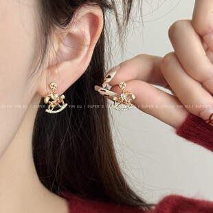新年钱币木马微镶耳钉女2026年爆款马上有钱耳饰耳环马年过年新款