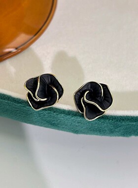 黑色山茶花耳钉女纯银轻奢小众设计气质耳饰2025新款爆款高级耳环