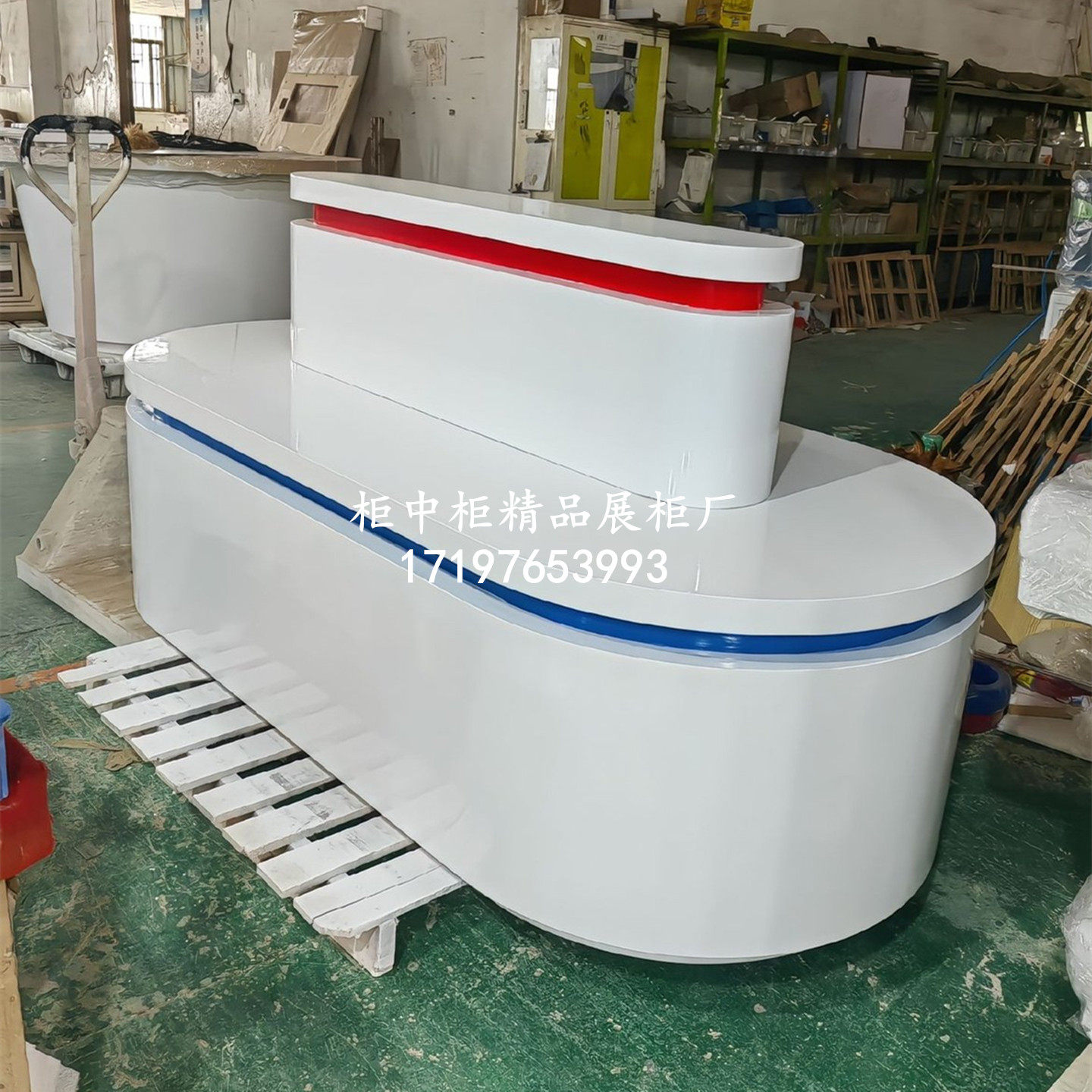 双层中岛展示柜发光烤漆台定制公司样品展台伴手礼阶梯两层礼品台