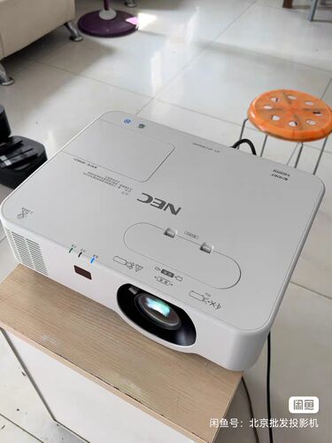 二手投影机投影仪NEC CB4600U，高亮度5600流明，分辨率1080 P  高对比度20000:1 商务办公，家用培训全高清