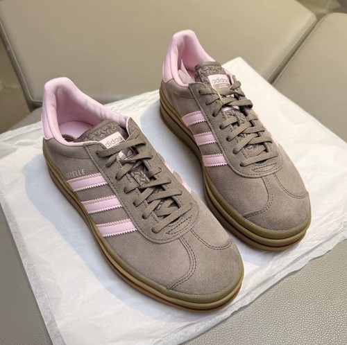 阿迪达斯adidas originals Gazelle萌萌少女风低帮板鞋JQ6436