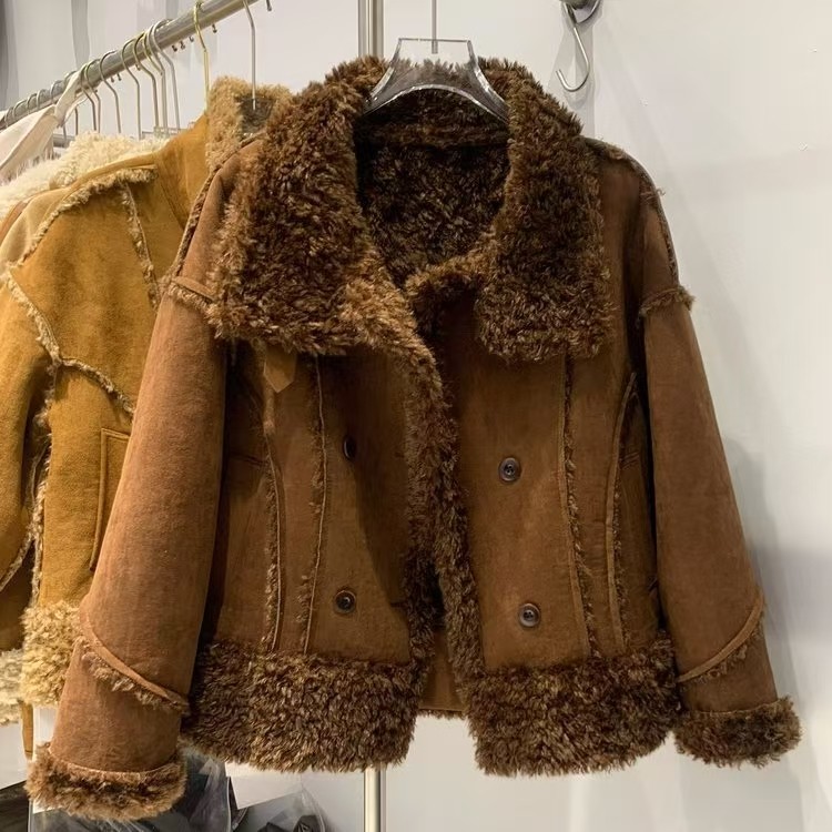 皮毛一体羊羔毛厚外套女冬2025新款时尚短款仿鹿皮绒机车夹克上衣