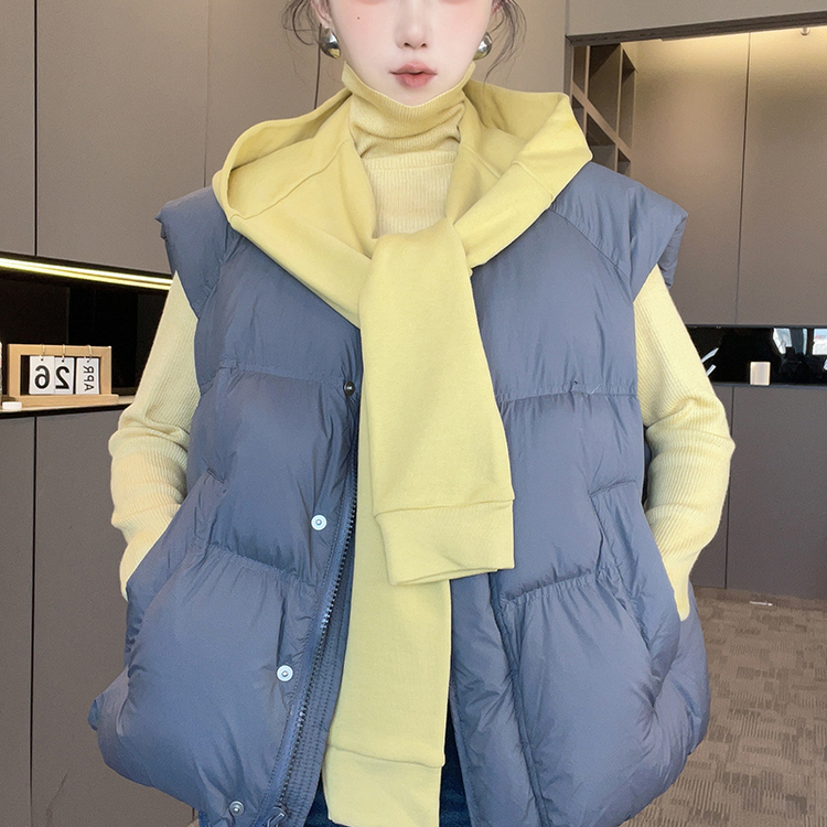 围巾羽绒马甲女2025秋冬新款欧洲站设计师款连帽拉链外套无袖上衣