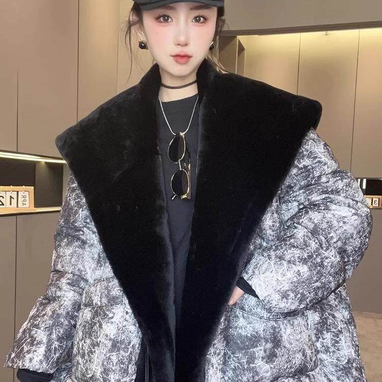 【现货】皮毛一体拼接羽绒服女2026秋冬新款撞色晕染翻领保暖外套