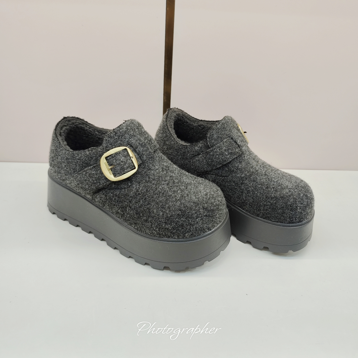 2025冬季新款实体店女鞋2002厚底勃肯鞋加绒百搭圆头平底毛毛鞋