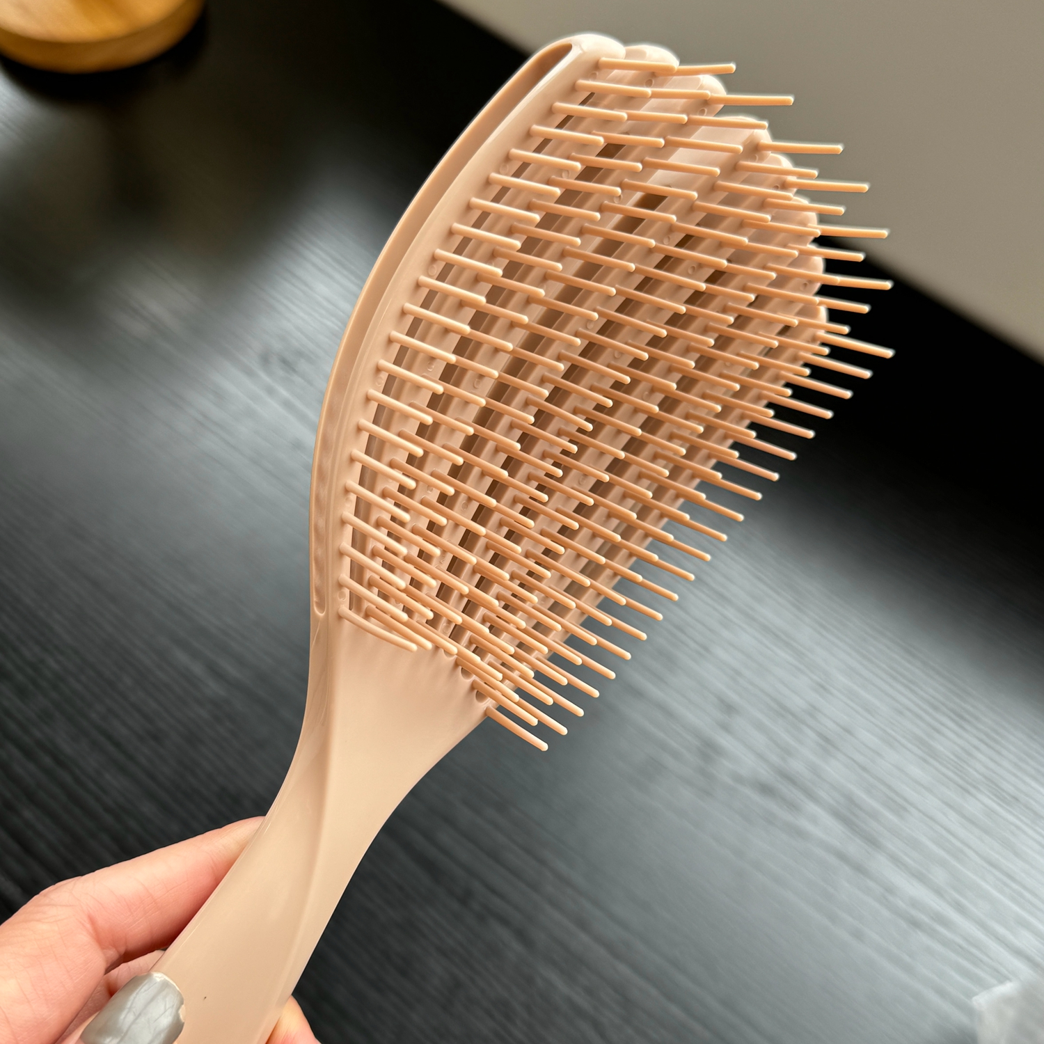 日单顺滑不打结空气感造型发梳子