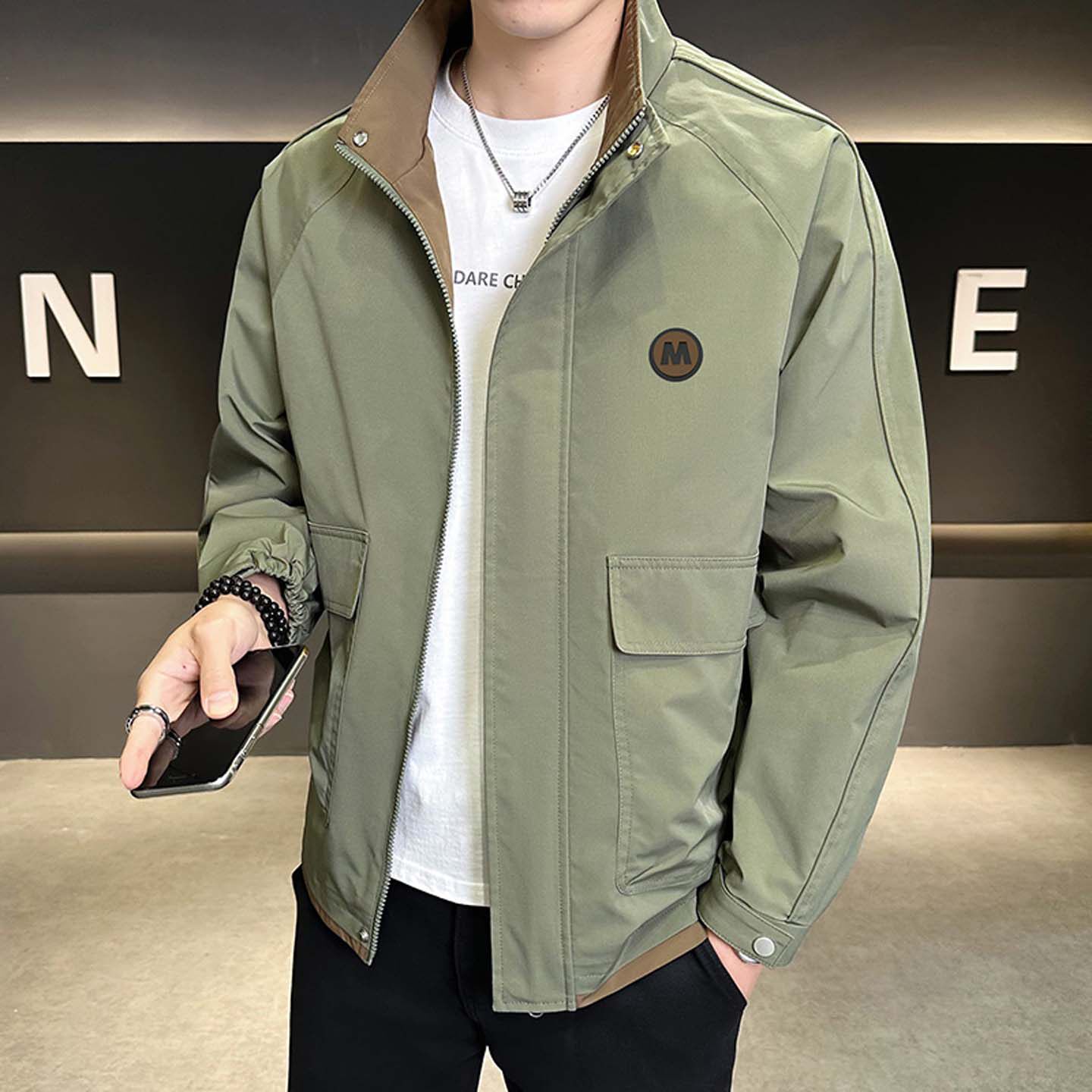 春秋季新款加肥大码夹克男立领宽松工装外套潮牌胖子户外冲锋衣男